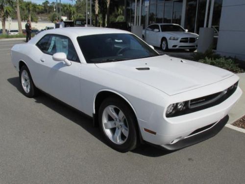 2014 dodge challenger sxt