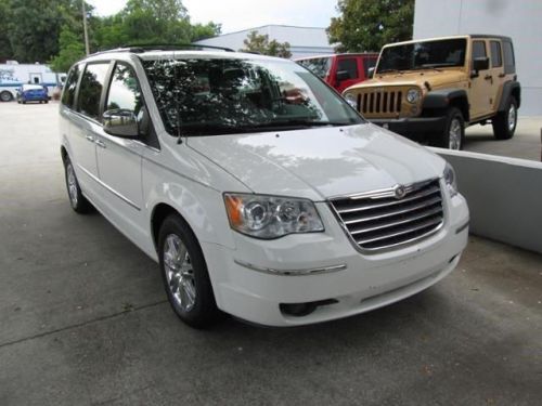 2008 chrysler town & country limited