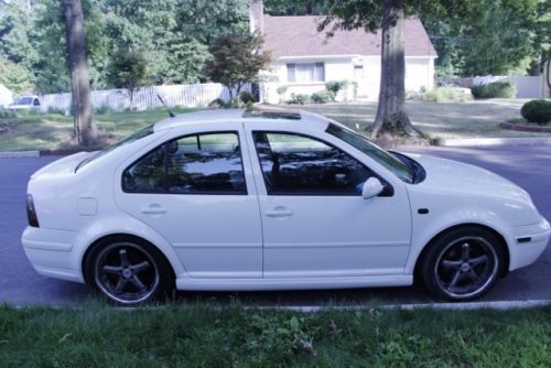 In very good condition 2001 volkswagen jetta glx sedan 4-door 2.8l