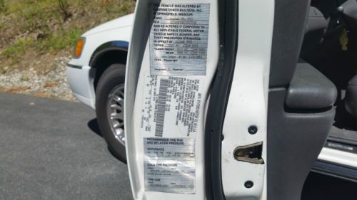 2001 Lincoln Town Car 120 Stretch Limo By DaBryan Coach Builders, image 9