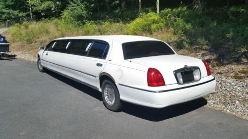 2001 Lincoln Town Car 120 Stretch Limo By DaBryan Coach Builders, image 11