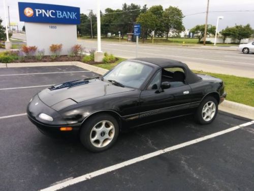 1996 mazda miata base convertible 2-door 1.8l automatic low miles