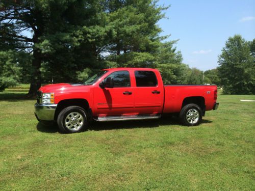 **extra sharp chevrolet 2500 hd z71 4x4 like new condition