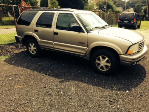 2001 oldsmobile bravada base sport utility 4-door 4.3l