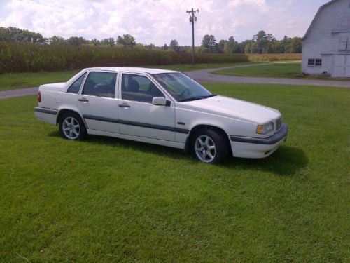 1997 volvo 850 base sedan 4-door 2.4l