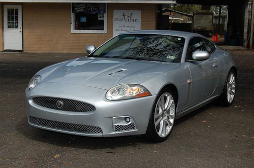 2008 jaguar xkr base coupe 2-door 4.2l