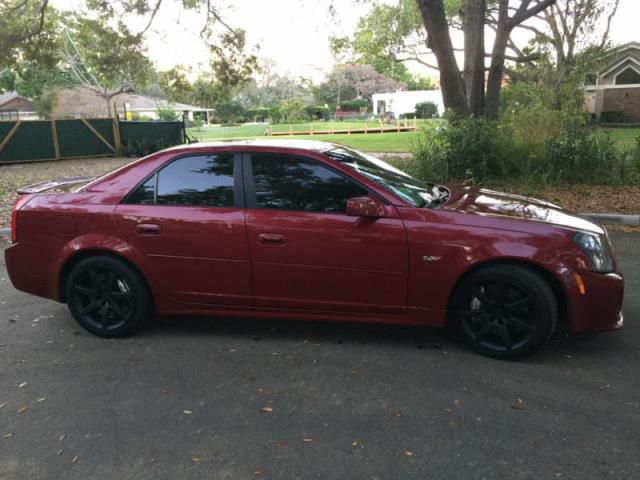 2005 cadillac cts v sedan 4-door