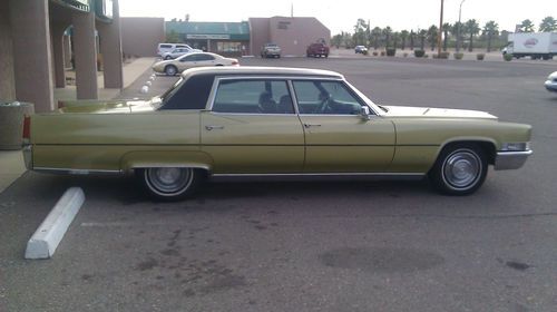 1969 cadillac fleetwood brougham sedan 4-door 7.7l very clean!!!!