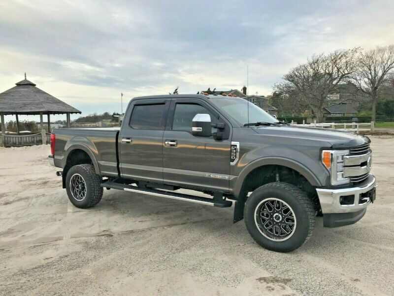 2017 ford f-350 lariat