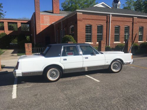 1989 lincoln town car signature series special edition