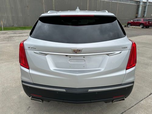 2018 cadillac xt5 apple carplay or android phone connectivity/  rear view camera