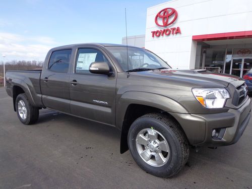 All new 2013 tacoma double cab long bed 4x4 4.0l v6 auto trd sport  rear camera