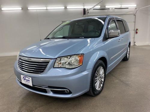 2013 chrysler town &amp; country touring-l