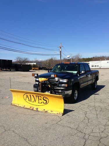 2005 chevrolet 2500 hd crew cab diesel with fisher minute mount 2 plow low miles