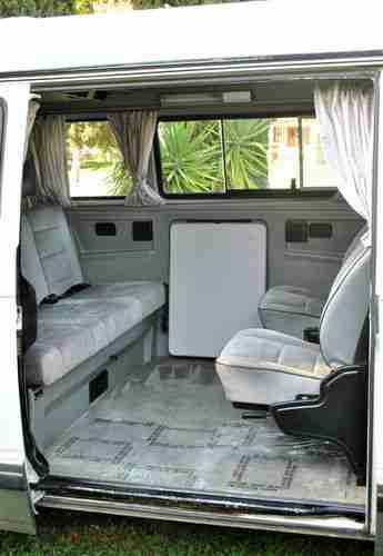 1990 VW WESTFALIA VANAGON WEEKENDER MULTIVAN, image 8