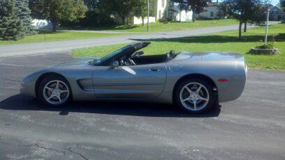 2002 chevrolet corvette convertible,  low reserve   excellent condition