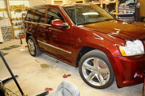 No reserve 2007 jeep grand cherokee srt8 6.1l hemi flood rebuildable salvage