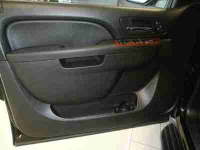 Sunroof Gm Certified 2 DVD Players Leather Heated Seats Blue Tooth 3rd Row, image 15