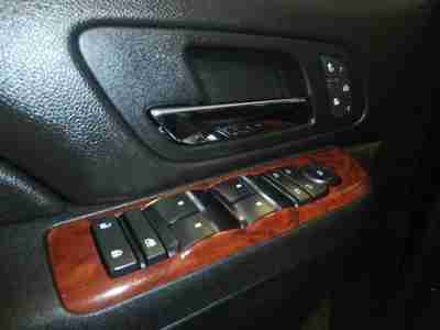 Sunroof Gm Certified 2 DVD Players Leather Heated Seats Blue Tooth 3rd Row, image 16