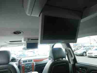 Sunroof Gm Certified 2 DVD Players Leather Heated Seats Blue Tooth 3rd Row, image 19