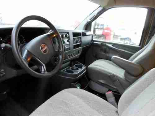 2008 GMC Savana G3500 16 foot box truck, US $9,995.00, image 2