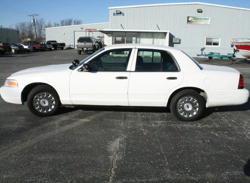 2003 ford crown victoria white p71 police interceptor 4dr car 104k miles