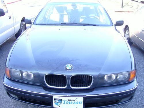 2000 bmw 528i,manual "gray"