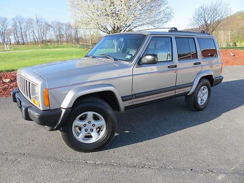 2000 jeep cherokee sport utility 4x4 loaded runs great new service classic suv