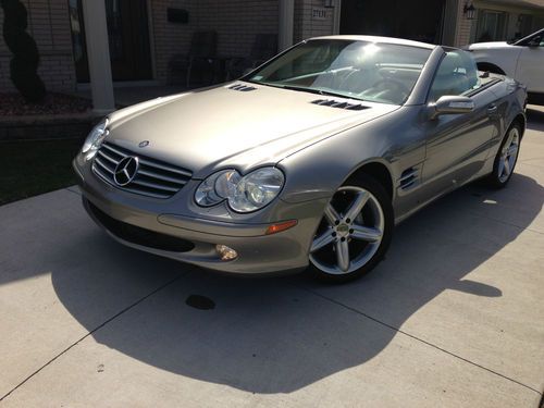 2004 mercedes-benz sl500 base convertible 2-door 5.0l,fullyloaded,low miles!!!