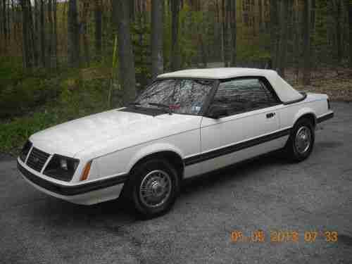 1983 Ford Mustang GLX Convertible 2-Door 3.8 V-6, image 3