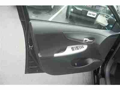 S 1.8L Bluetooth Traction control - ABS and driveline Rear defogger Tachometer, US $17,499.00, image 10