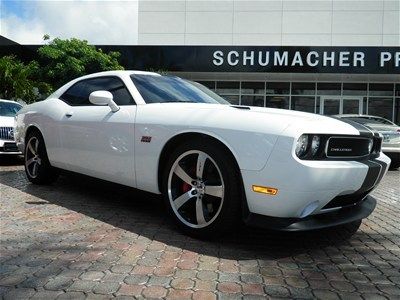 2012 srt8 392 6.4l aut0, low miles, florida car