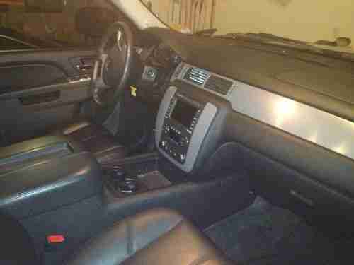 Z71 SUBURBAN CHEVROLET 1500 4D 4X4 LT (IMMACULATE CONDITION), image 5