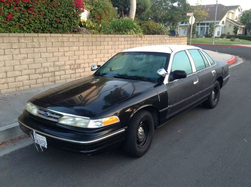 1997 ford crown victoria police interceptor sedan 4-door 4.6l