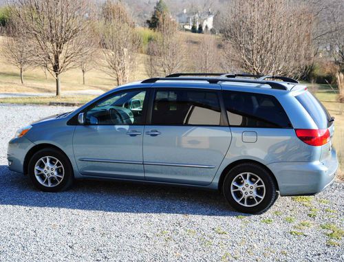 2005 toyota sienna xle limited mini passenger van 5-door 3.3l