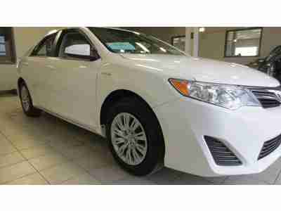 Hybrid LE Hybrid-electric 2.5L CD Front Wheel Drive Power Steering AM/FM Stereo, image 2