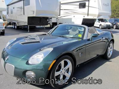 2008 pontiac solstice convertible , low miles very very nice !