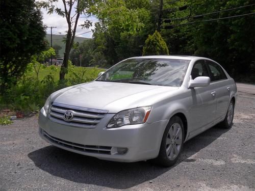 2006 toyota avalon xls 4dr sedan , luxury , leather, sunroof, clean carfax