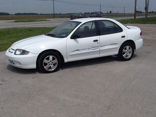 2003 chevrolet cavalier ls. clean carfax