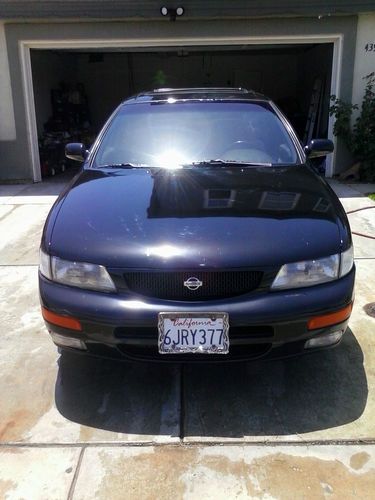 1995 nissan maxima gle sedan 4-door 3.0l