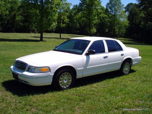 Ford crown victoria police interceptor sedan p71 package 70k mi. no reserve!!