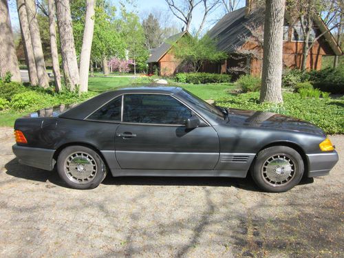 Nice 1991 Mercedes Convertible 300SL, image 2