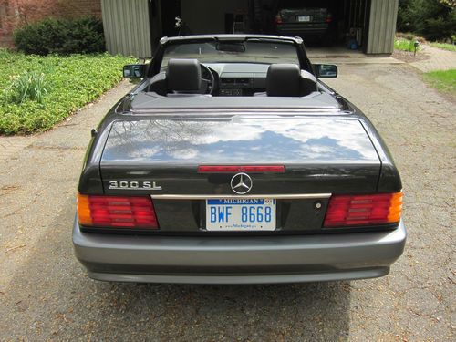 Nice 1991 Mercedes Convertible 300SL, image 7