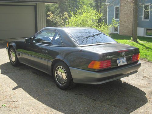 Nice 1991 Mercedes Convertible 300SL, image 17
