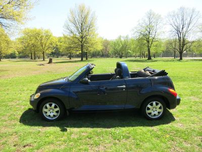 2005 chrysler pt cruiser touring convertible in great condition.
