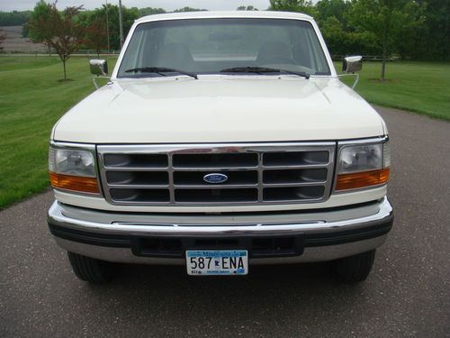 1996 Ford F-250 XL Extended Cab Pickup 2-Door 7.3L, image 2