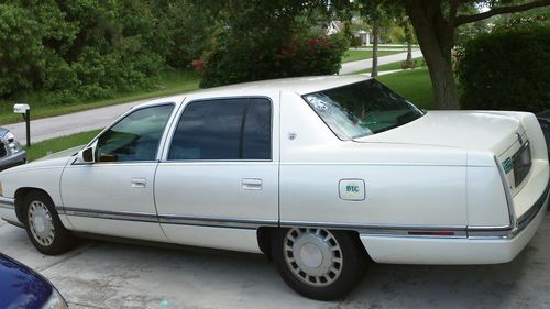 1996  cadillac deville sedan 4 door 4.6l runs good,a/c cold