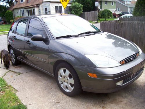 2002 ford focus zx5 hatchback