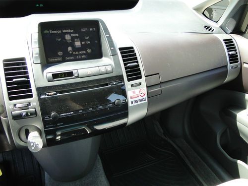 2004 Toyota Prius 4 Door Liftback Hybrid, image 16
