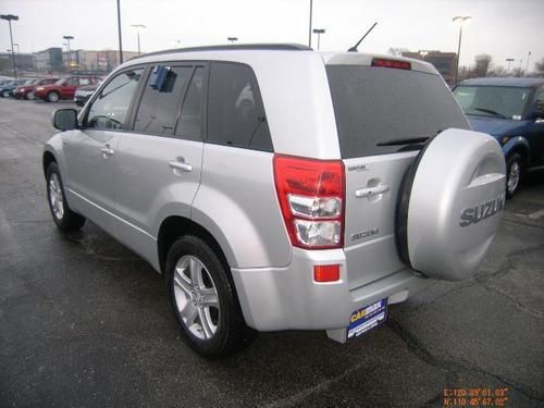 2008 suzuki grand vitara luxury sport utility 4-door 2.7l